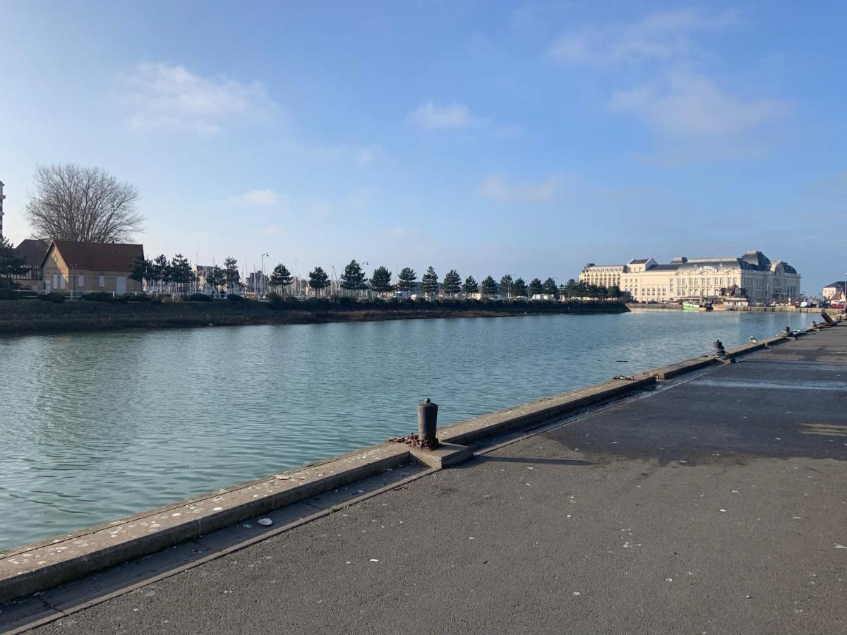 Hauteurs De Trouville - Studio Avec Terrasse Au Calme Buitenkant foto